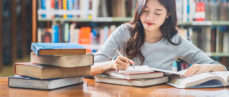 How Can International Students Save Money on Textbooks in the U.S.?